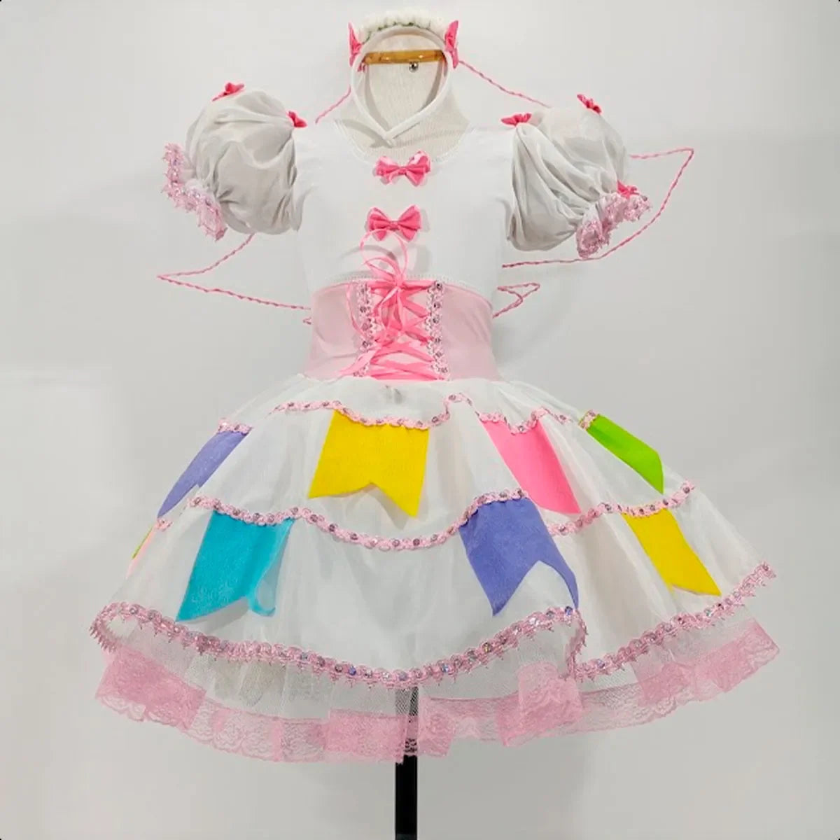 Vestido de Luxo Noiva para Festa Junina Plus Size com Tiara de Véu